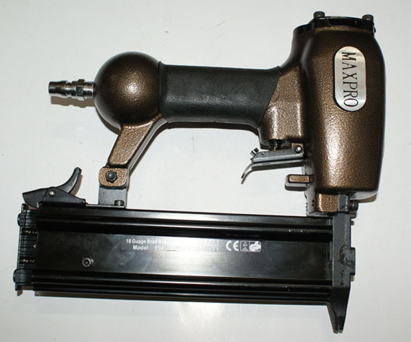 Súng đinh F30
